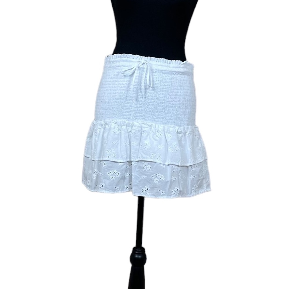 EUC Love Tree Smocked Eyelet Ruffle Skirt /Skort
